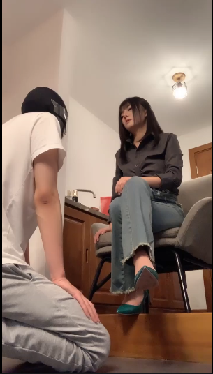 套路直播宝爷-滚进来【1V】【303MB百度云】