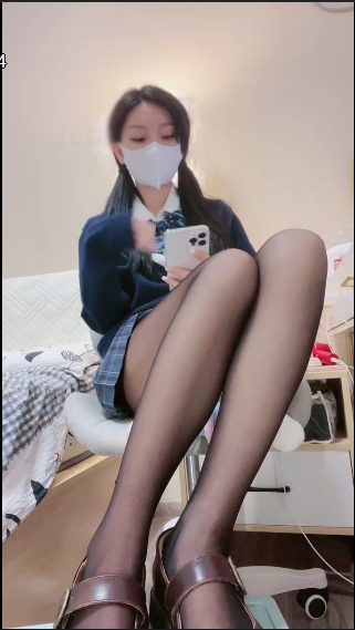 套路直播吃一口甜心-JK红绿灯-SM+吃一口甜心-白丝拍手盯【2V】【874MB百度云】