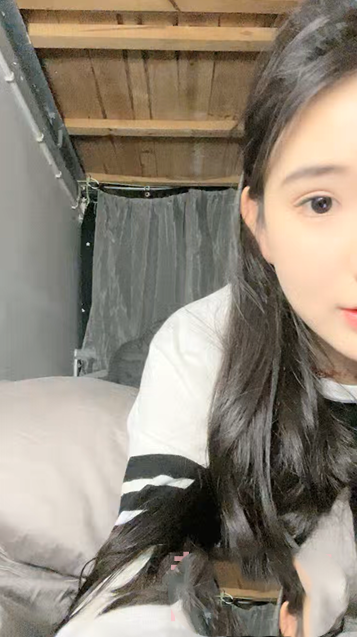 【大二学妹】新人大学生下海直播，身材一级棒 【1v+1.16G】【百度盘】