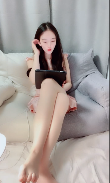 源码自录-足控-易直播 luna（1V,213M）