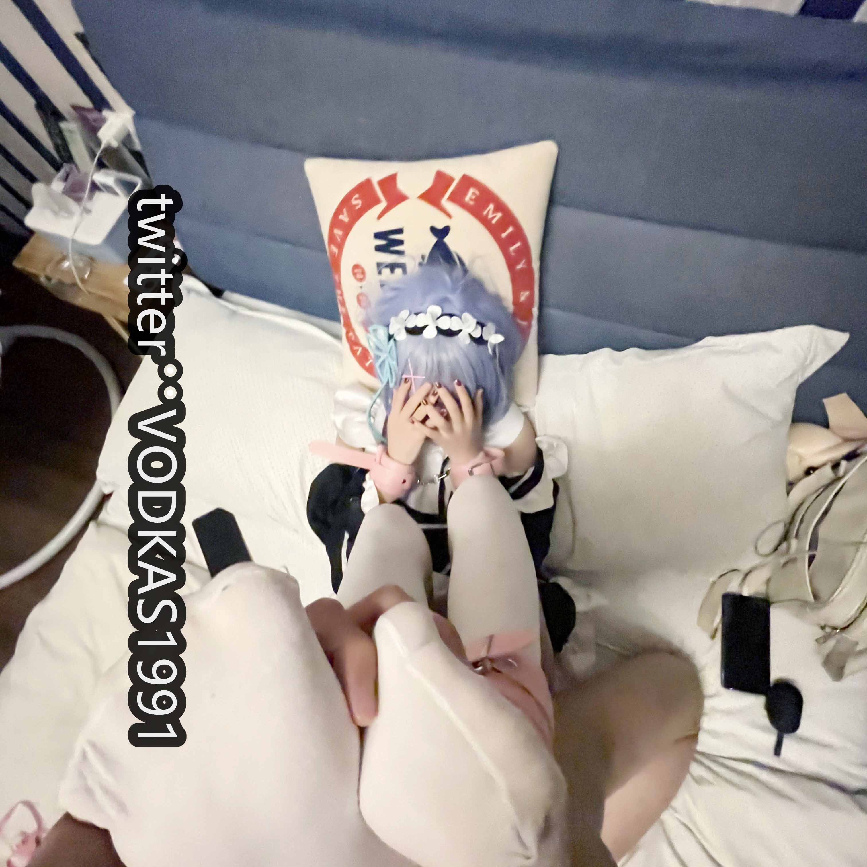 漫展约的COS小姐姐 极品丰臀后入无套啪啪[769M]