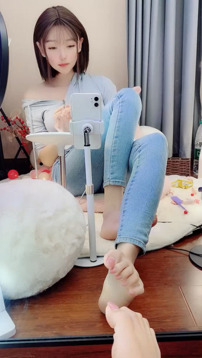 源码自录-足控-易直播 云婉音 3(1V,315M)