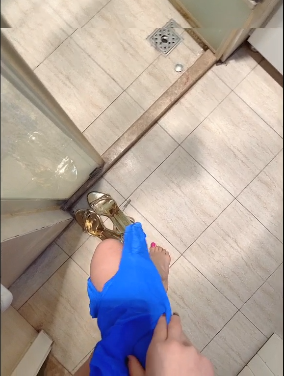 【自打包】自购-足控精品-易直播miumiu未流出美足淫语自慰小合集-狐狸面具+正装，原版水印（3V,440M）