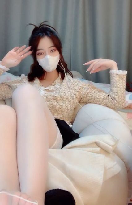 源码自录-足控-易直播 刘怼怼 2(1V,575M)