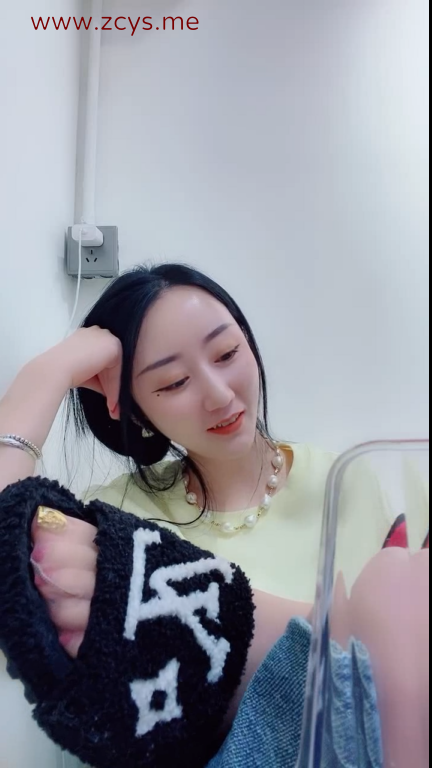 【自打包】源码自录-足控-易直播 chanel（miumiu）2（2V,1.15G）