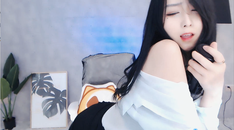 NO.213 虎牙小仙儿asmr定制10V