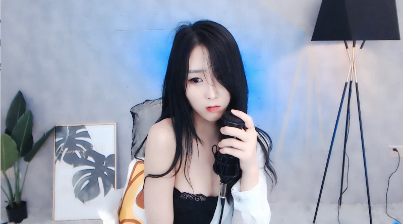 NO.213 虎牙小仙儿asmr定制10V