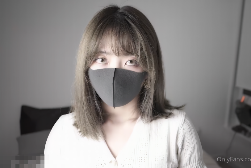 【HongKongdoll玩偶姐姐】白丝足交内射-福利岛