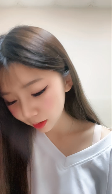 2935 【03小师妹】娇小嫩妹性感情趣丝袜足交舌吻-福利岛