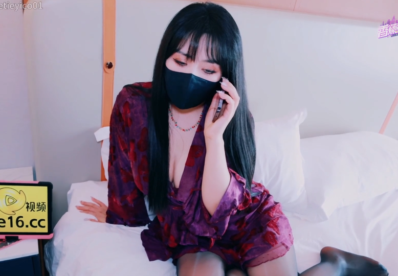 极品御姐-亦可姐姐-新 寂寞人妻诱惑外甥（1V,1.15G）