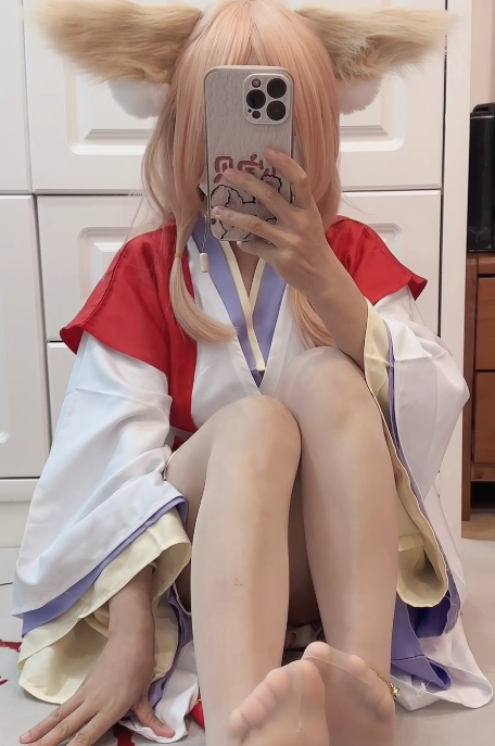 福利姬-琴喵-新小合集（4V,1.46G）