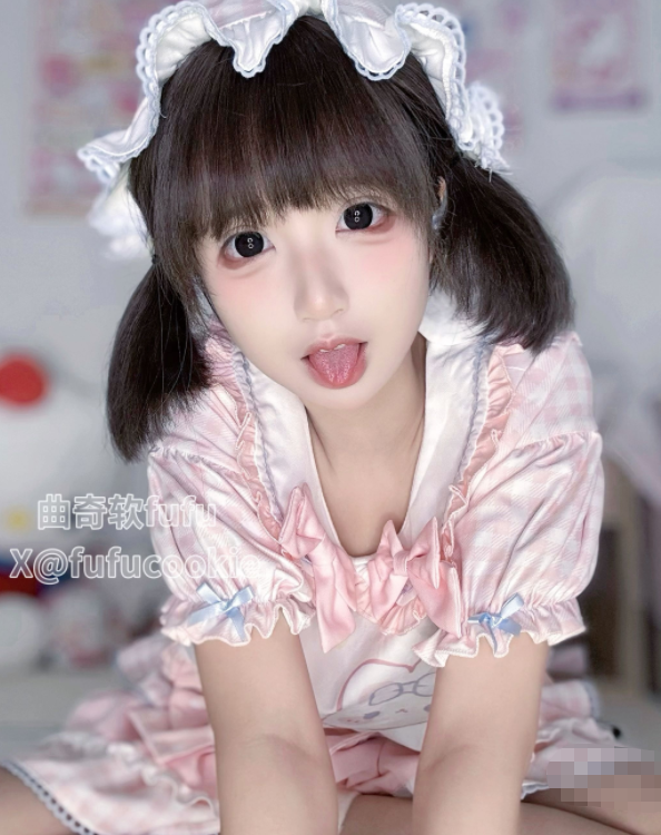 极品萝莉-曲奇软fufu-女儿服2（41P,3V,190M）