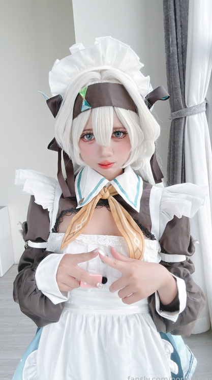 【擦边骚鸡】PoppaChan  早濑优香+女仆流萤 【149P 12V 373MB】