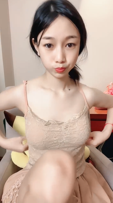 【晴雪海棠】极品身材 美乳翘臀逼毛浓厚小穴粉嫩 跳弹自慰-福利岛