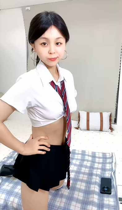 美少妇露脸制服道具激情大秀-福利岛