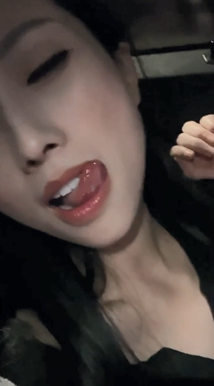 宝马姐【女主】10.17深夜开宝马上街勾搭大鸡巴代驾小哥车震 3v