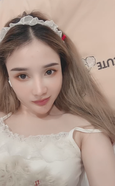 3058 【小苹果爱吃吗】极品混血美女 道具自慰 潮喷 看了就想要-福利岛