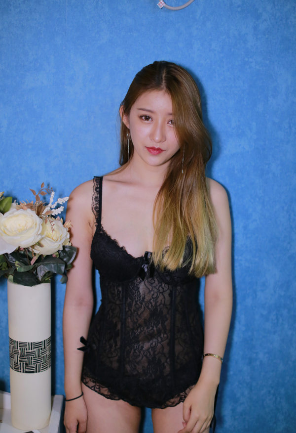 顶级高品质女神 无水印 大尺度艺术私拍 露点 【463P1.7G】