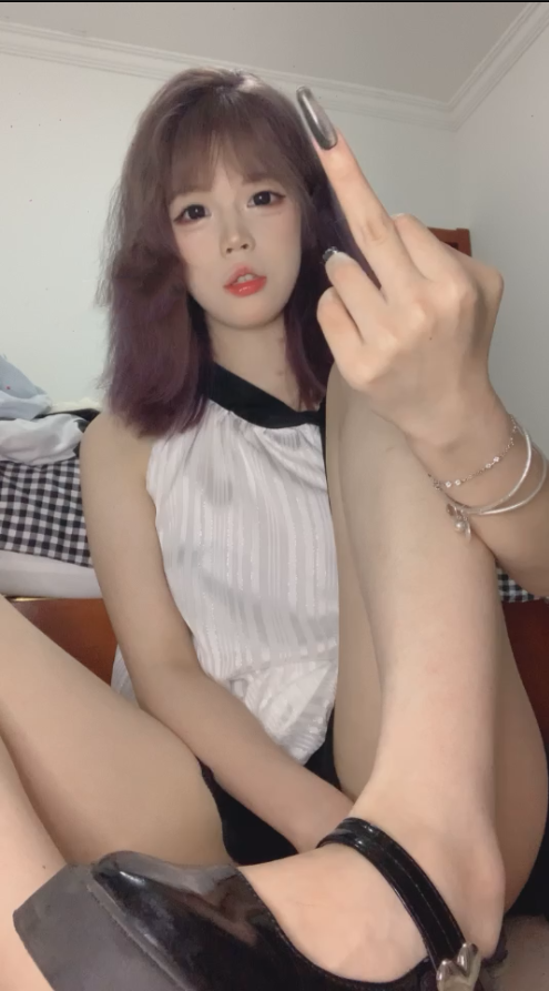 玩物直播忘不了-250822 白丝小腿袜兄妹剧情【1V】【822MB百度云】