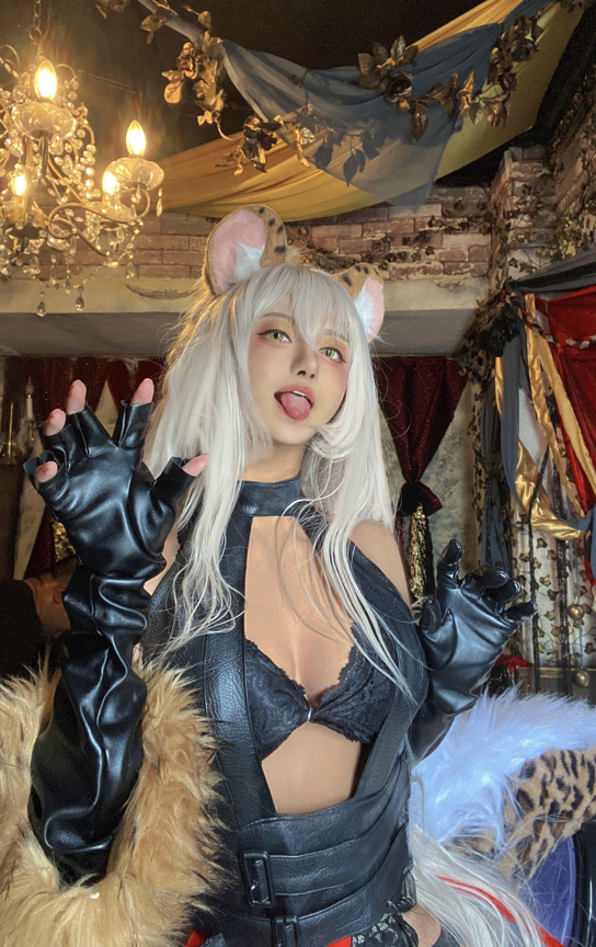 Shika小鹿鹿 NO.135 莎拉自拍集 【30P100M】