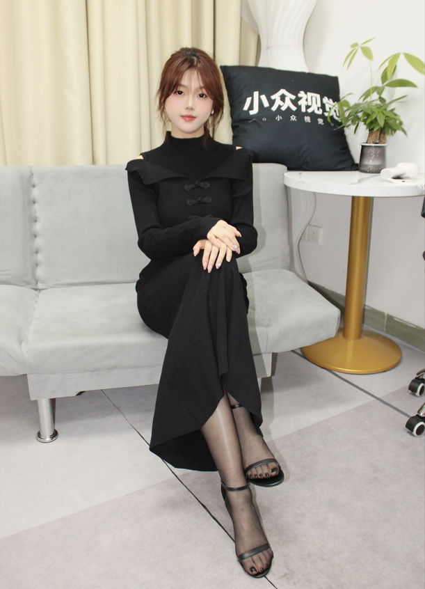 小众视觉 小薯条 黑丝高跟 【121P1V5.8G】