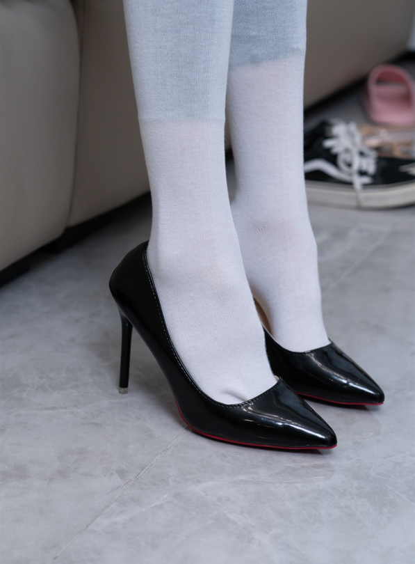 甜予摄影 - 珞珞 - 高跟鞋人字拖 白棉袜美腿 【129P1V2.4G】