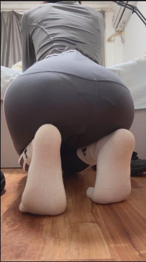 玩物直播观音大人-250930 第一视角-全家马桶集合比赛(炸)【1V】【395MB百度云】