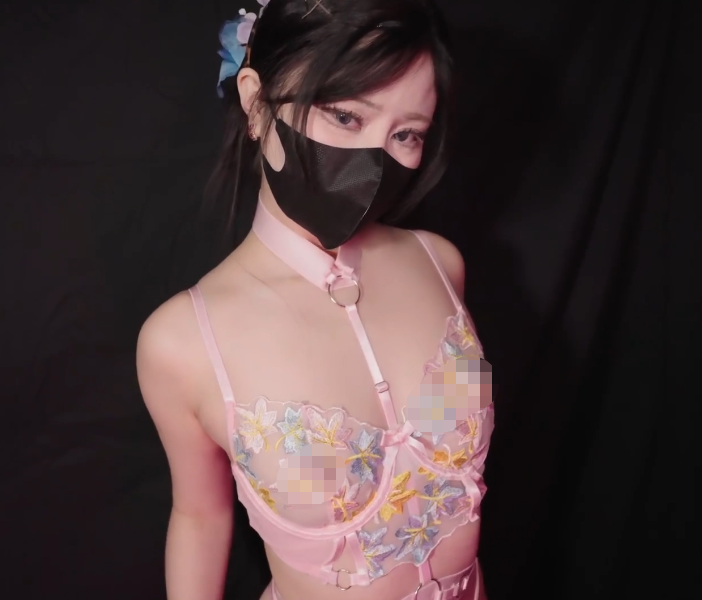 极品御姐-娜娜-新 偷窥妈妈1(1V,1G)