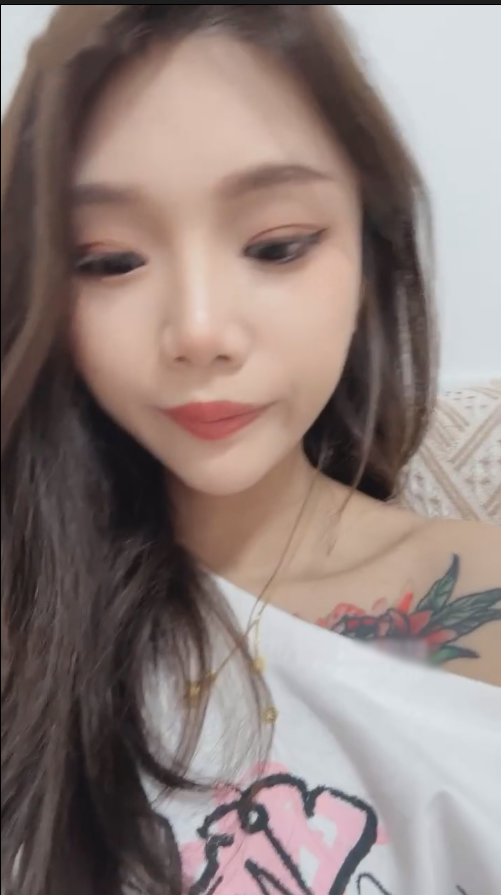 玩物直播万万-250921 听说这个狗很抗揍【1V】【636MB百度云】