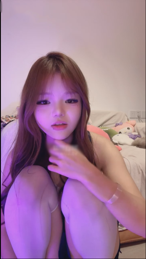 玩物直播小渔-251020 舔胸诱惑榨精【1V】【219MB百度云】