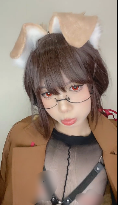 【PoppaChan】柴犬，高颜值Coser【110P 10V 389M】