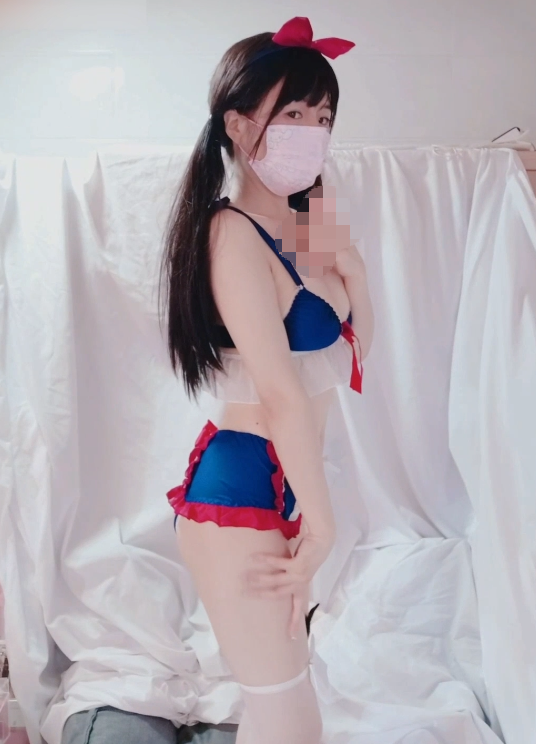 不知名小萝莉 白雪公主泳装道具自慰 【1V 1.46GB】-福利岛