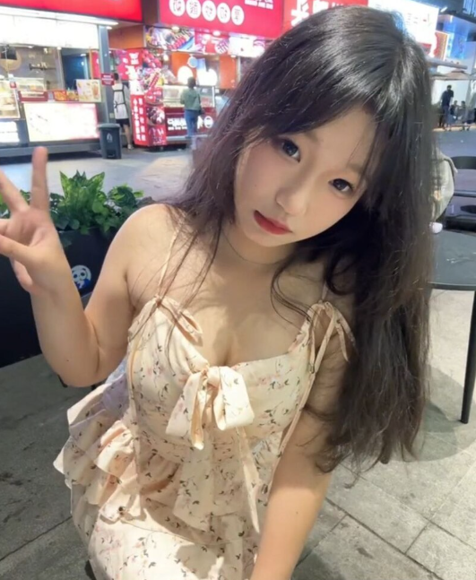 一片纸脸穴同框揉奶自慰1v120mb