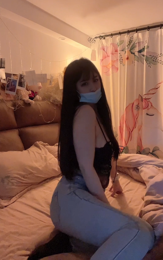 3139 秀人网顶级模特【诗诗kiki】高价定制，皮裤黑丝掰开销魂自慰给你品尝骚水-福利岛