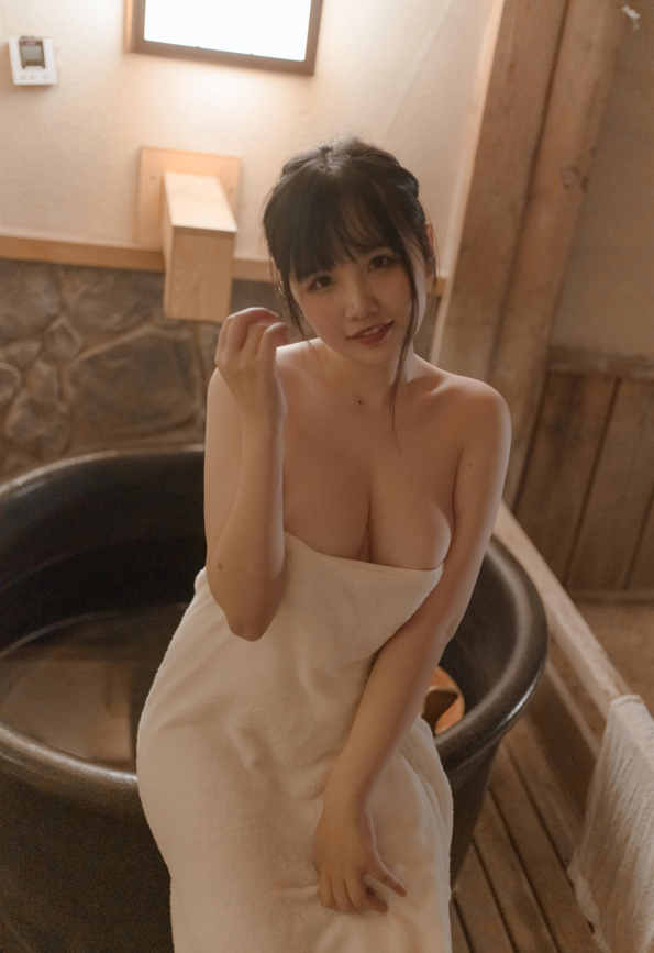 阿半今天很开心 NO.045 水中明月 【20P260M】-福利岛