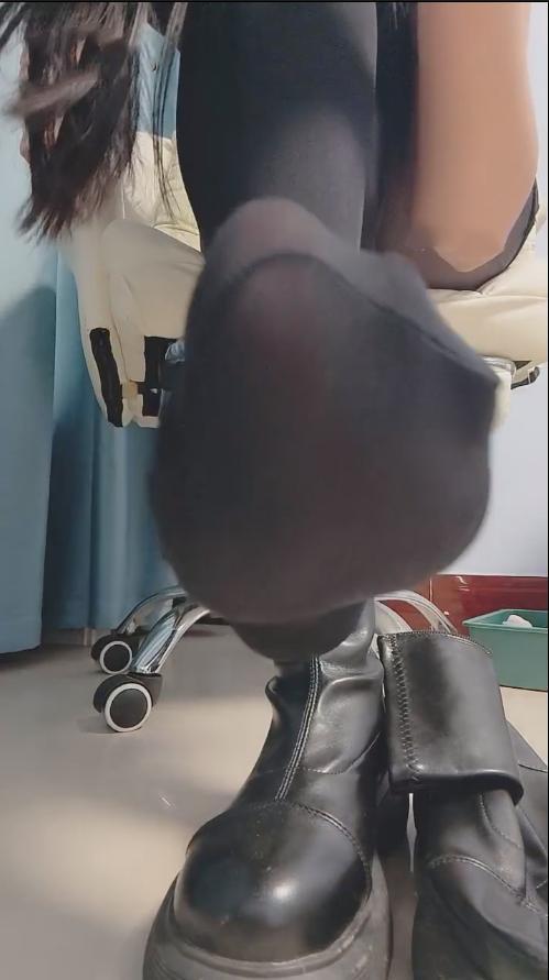 玩物直播魔音女主微莱-250928 早泄狗速来催射强榨【1V】【175MB百度云】