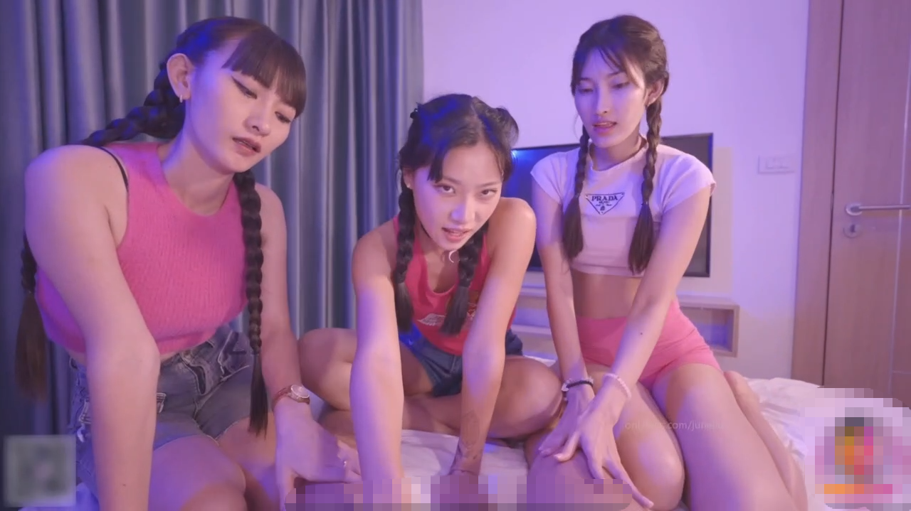 超骚货留学生『刘玥』4P淫乱 三女共享肉棒 轮番吃鸡口爆 舔干净每一滴精液-福利岛