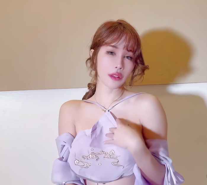 被滿滿的白色精液射滿整個穴-辛尤里-福利岛