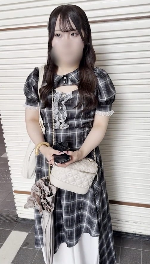 FC2PPV-4770285 高颜值女大学生援交 【有码 1V 2.48GB】