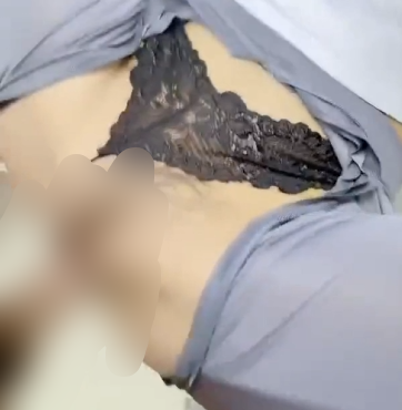 《父女乱伦》海角“长腿女儿丽丽”女儿瑜伽裤里小B夹着葡萄给我吃 在饭桌上被干喷水-福利岛