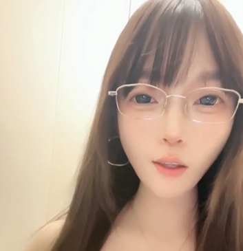 新人！超美校花下海~【萱萱喵吖】道具自慰~爽死了~！-福利岛