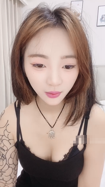 高颜值艺校生姐妹，脱衣舞诱惑双飞-福利岛