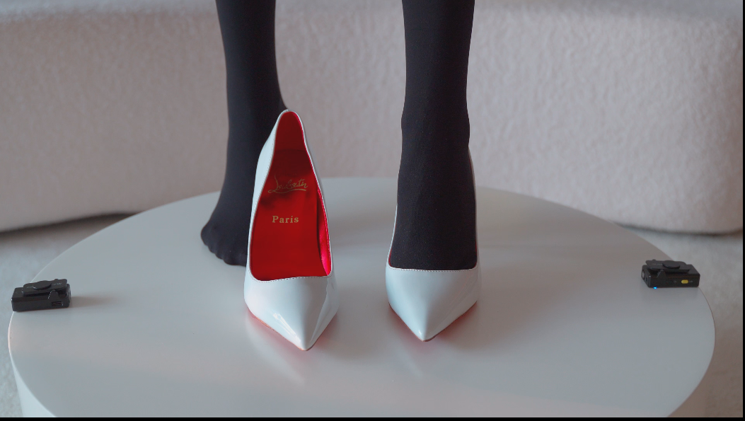 【新-足控】B站UP倩婷miki-20250307厚黑丝+白高跟(原声)【1V】【557MB百度云】