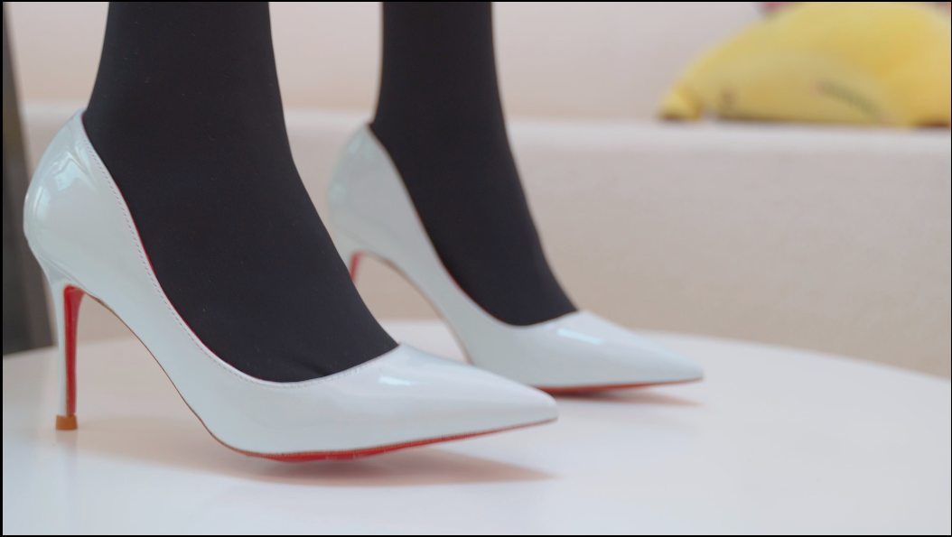 【新-足控】B站UP倩婷miki-20250307厚黑丝+白高跟（原声）【1V】【557MB百度云】-福利岛