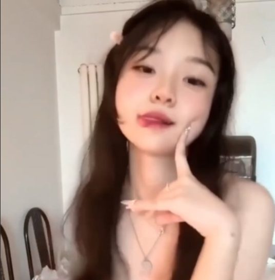 AILENivayaAya爱雅+牛油果裸舞2v140mb