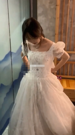 3257 【最新】约炮大神【阿曼达】付费VIP，几位绝品女神泄密福利，蜜桃臀后入，深夜户外露出刺激11v-福利岛