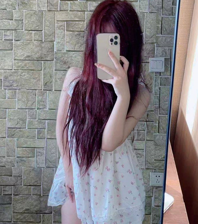 福利姬-琳宝-高价福利视图 3 碎花裙(6P,1V,471M)