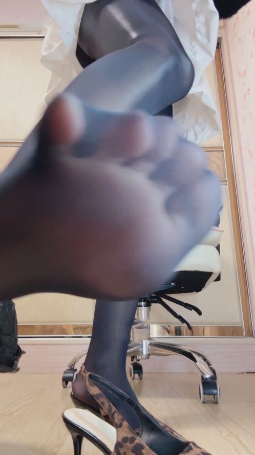 玩物直播姜琦琦-251101 红绿灯草泥马+傻逼纯享【1V】【202MB百度云】-福利岛