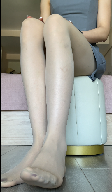 足控-b站极品骚足 黄月亮花季-高价骚足诱惑福利 新 蓝裙肉丝(2V,1.12G)-福利岛