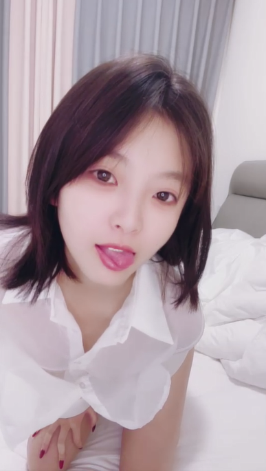 3363 超清纯校花嫩妹『源源baby』高挑身材超高颜值,清纯淫靡并存,轻轻一操就喷水 清纯面庞超反差2V-福利岛